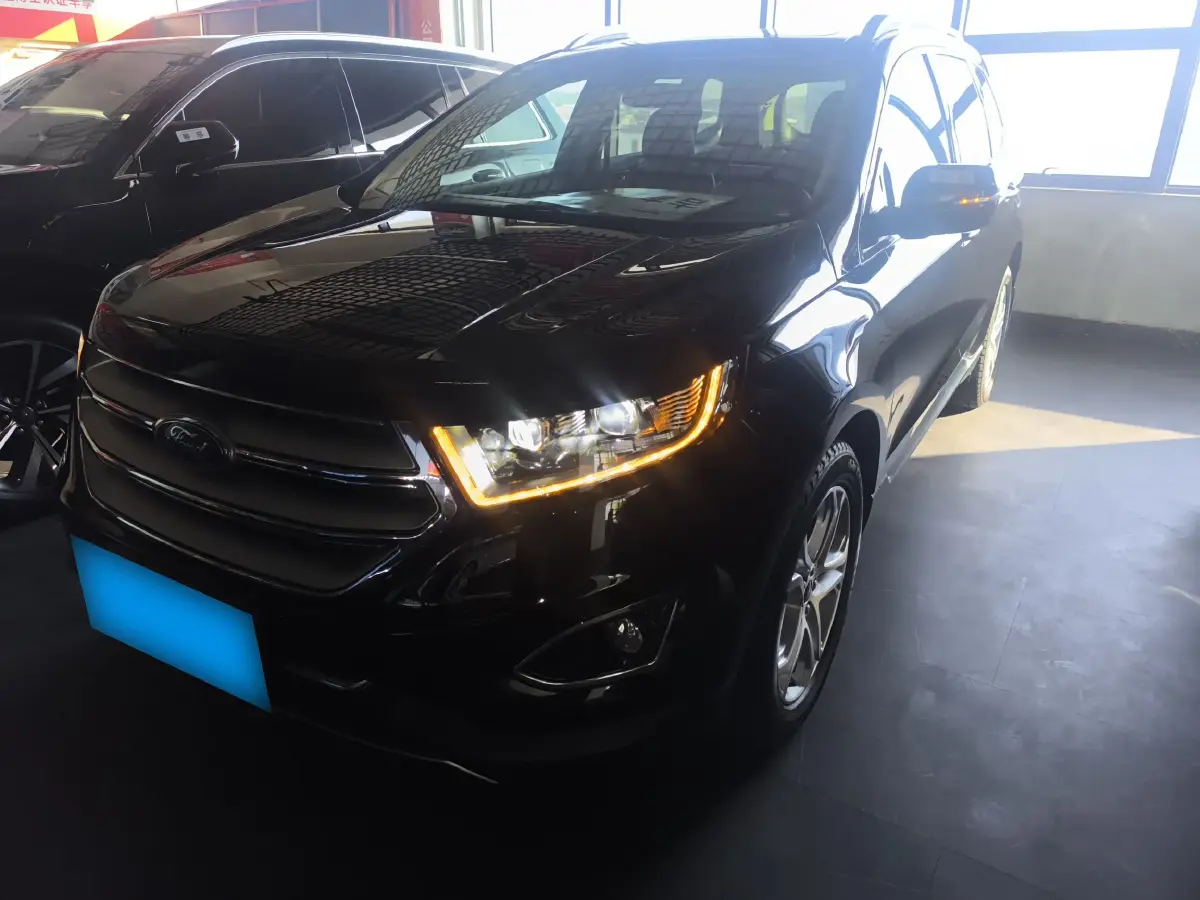 2018 Ford Edge 2.0T 245HP L4 6AT