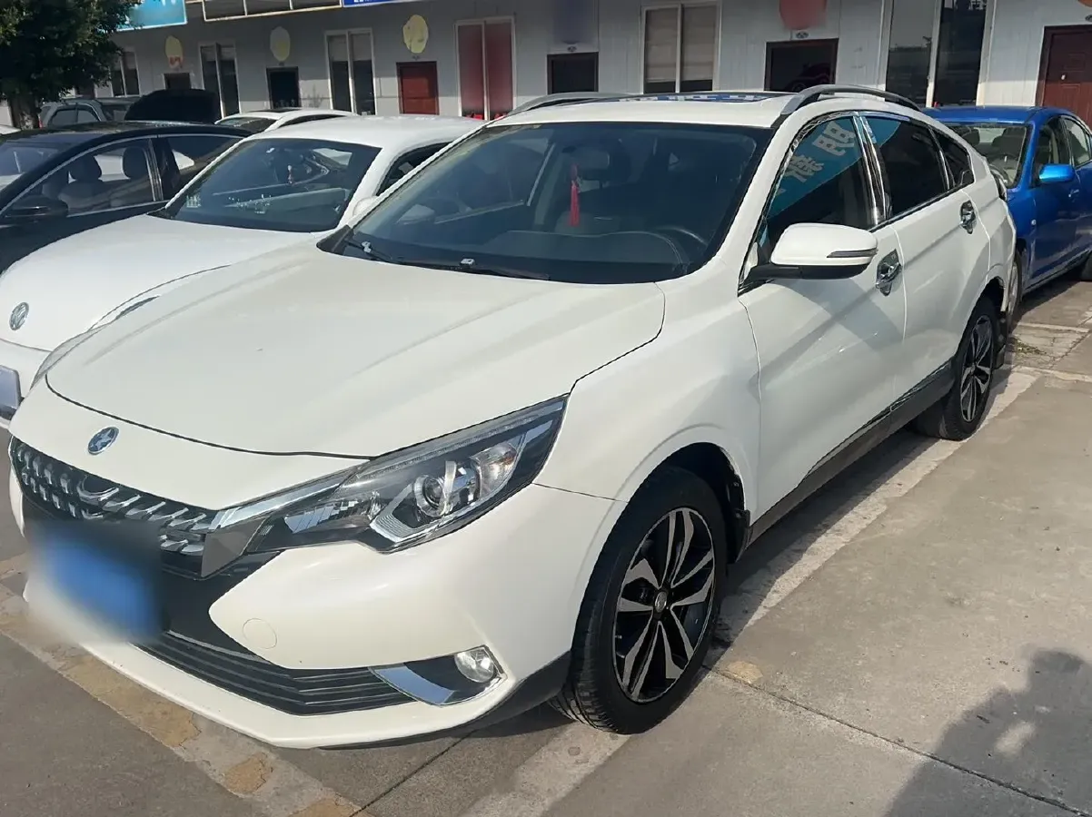 2017 Venucia T90 2.0L 144HP L4 6MT,autocango,china used car exporter,china ev exporter,chinese used car exporter,chinese used ev exporter