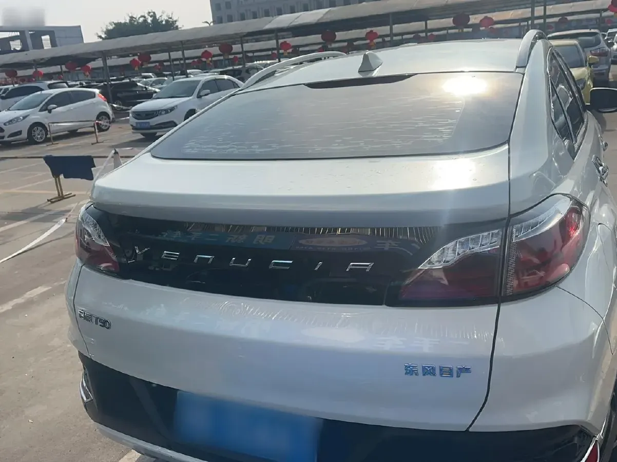 2017 Venucia T90 2.0L 144HP L4 6MT,autocango,china used car exporter,china ev exporter,chinese used car exporter,chinese used ev exporter