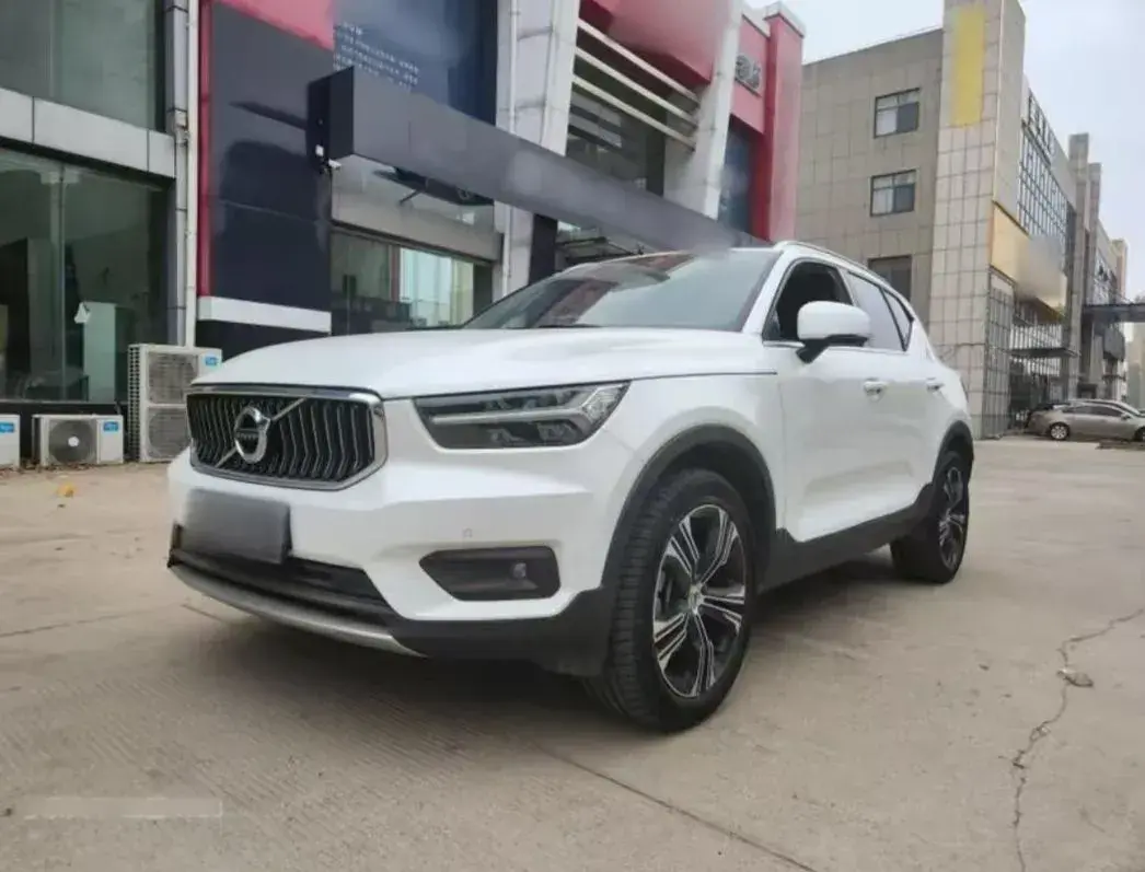 2021 Volvo XC40 2.0T 190HP L4 8AT