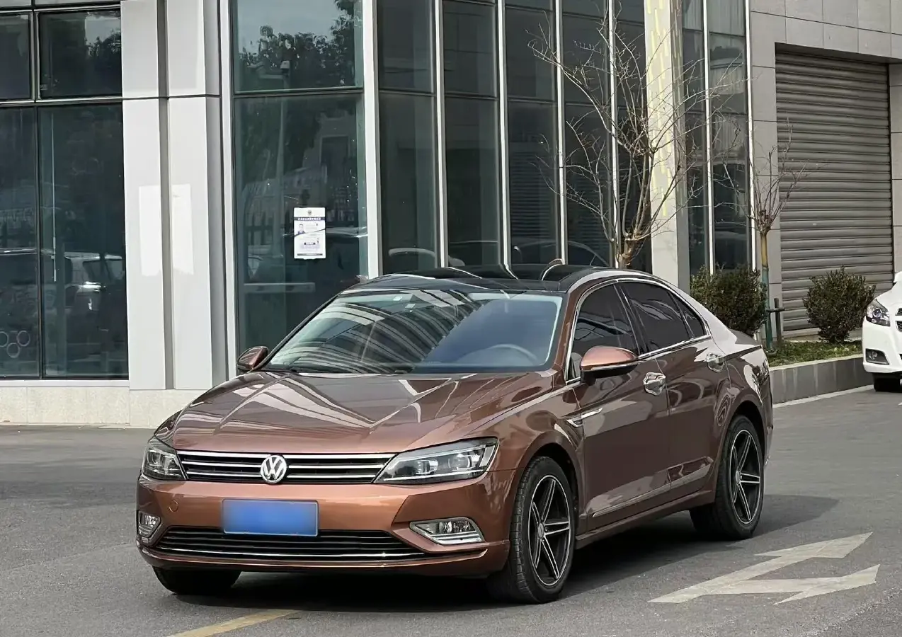 2017 Volkswagen Lamando 1.4T 131HP L4 7DCT