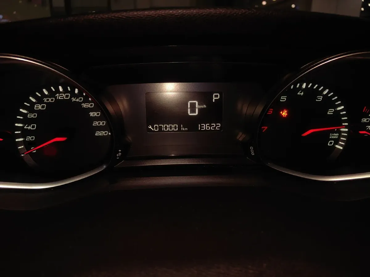 2015 Peugeot 308S 1.2T 136HP L3 6AT,autocango,china used car exporter,china ev exporter,chinese used car exporter,chinese used ev exporter