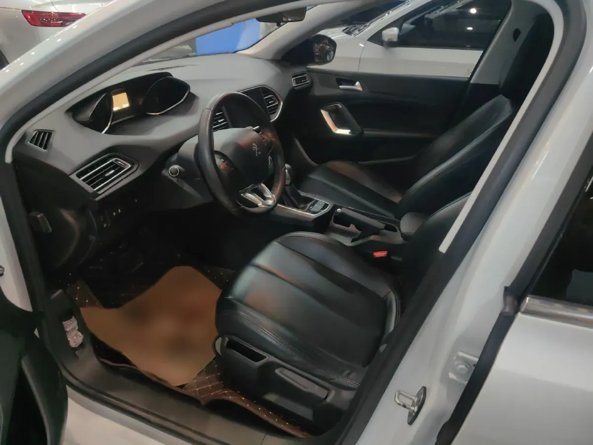 2015 Peugeot 308S 1.2T 136HP L3 6AT,autocango,china used car exporter,china ev exporter,chinese used car exporter,chinese used ev exporter