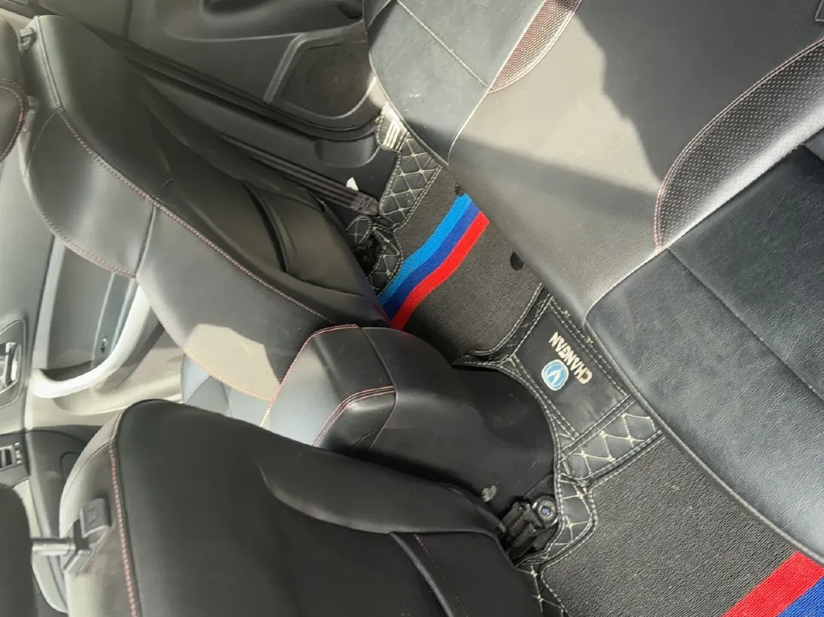 2015 ChangAn CS35 1.6L 125HP L4 5MT,autocango,china used car exporter,china ev exporter,chinese used car exporter,chinese used ev exporter