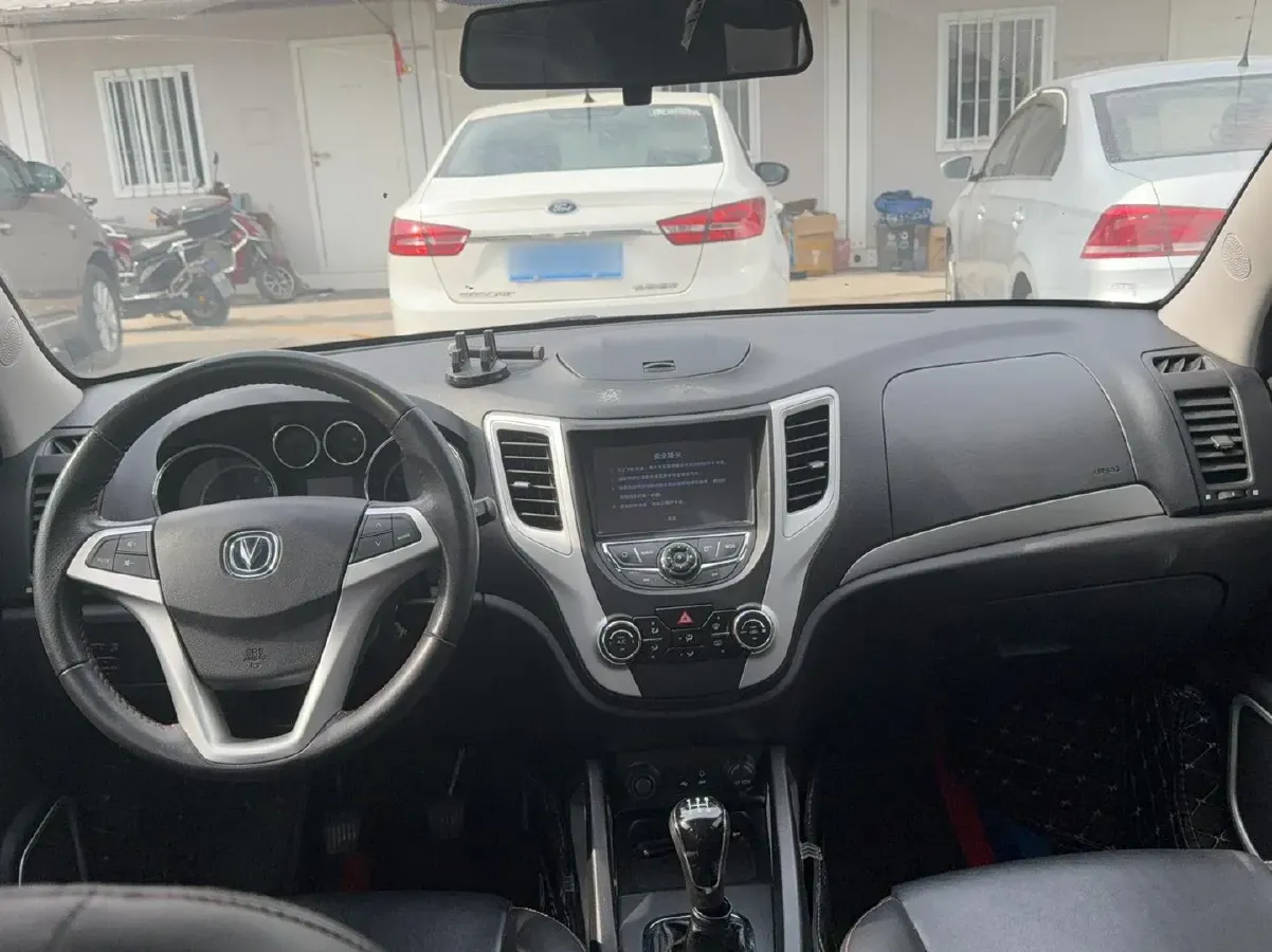 2015 ChangAn CS35 1.6L 125HP L4 5MT,autocango,china used car exporter,china ev exporter,chinese used car exporter,chinese used ev exporter