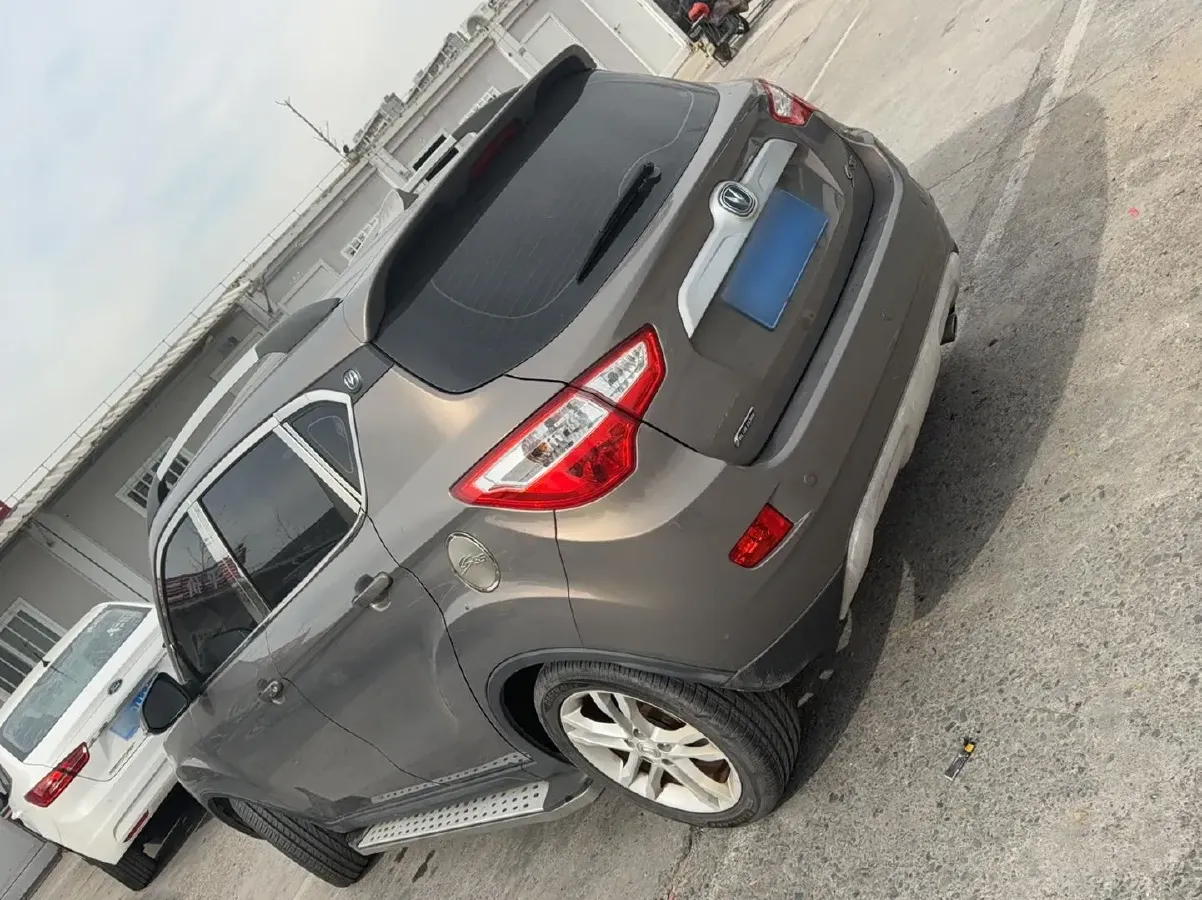 2015 ChangAn CS35 1.6L 125HP L4 5MT,autocango,china used car exporter,china ev exporter,chinese used car exporter,chinese used ev exporter
