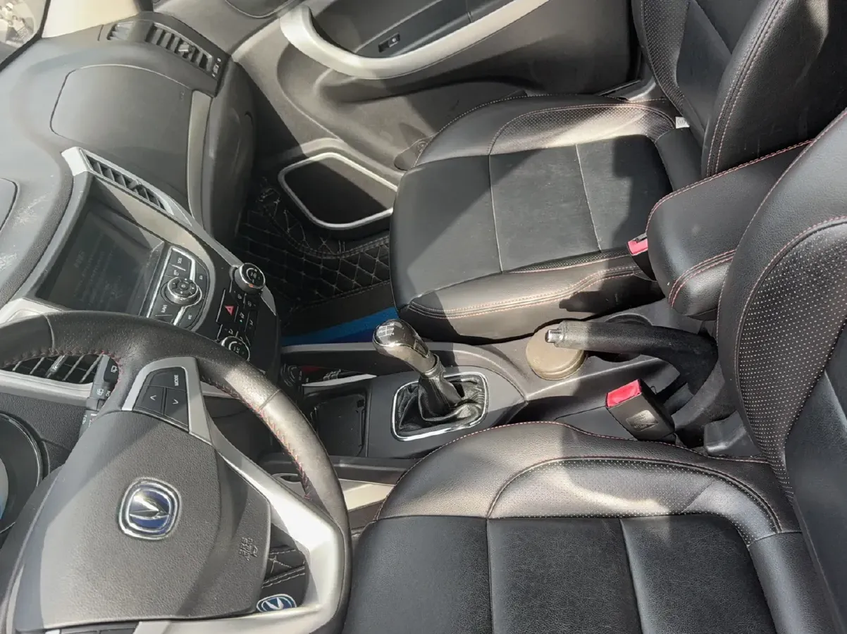 2015 ChangAn CS35 1.6L 125HP L4 5MT,autocango,china used car exporter,china ev exporter,chinese used car exporter,chinese used ev exporter