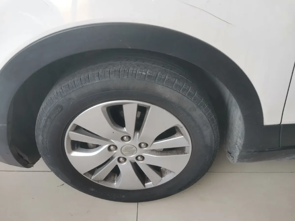 2014 Suzuki S-cross 1.6L 122HP L4 CVT,autocango,china used car exporter,china ev exporter,chinese used car exporter,chinese used ev exporter