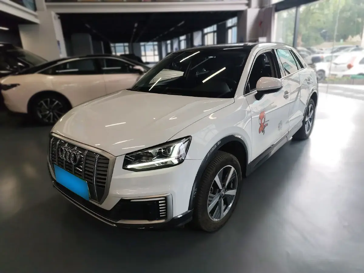 2019 Audi Q2L e-tron BEV 39.7KWH