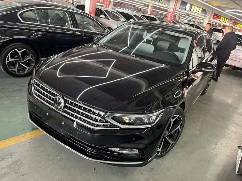 2023 Volkswagen Magotan 2.0T 186HP L4 7DCT