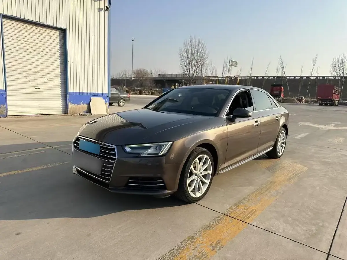 2017 Audi A4L 2.0T 190HP L4 7DCT