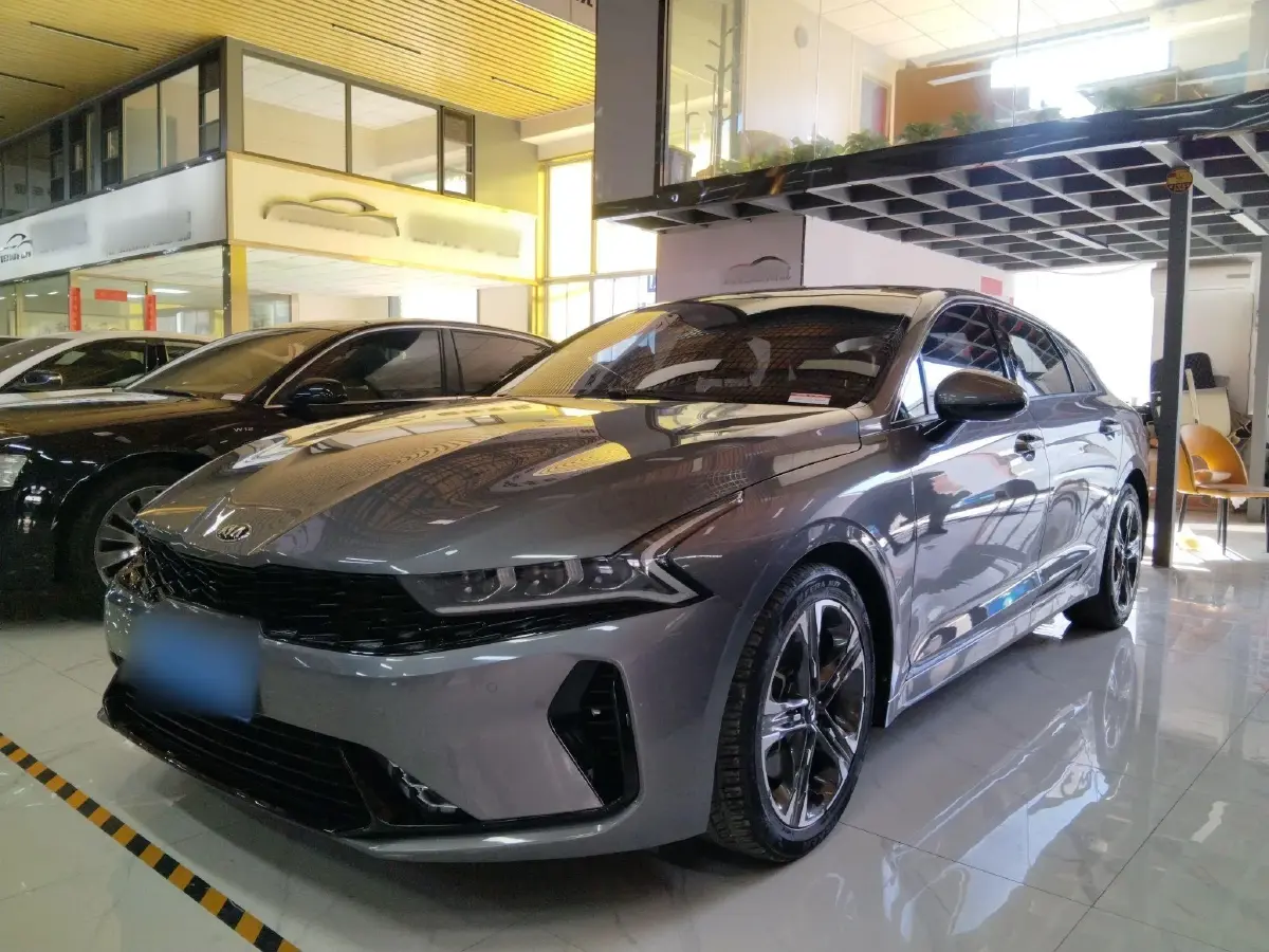 2020 Kia K5 2.0T 240HP L4 8AT