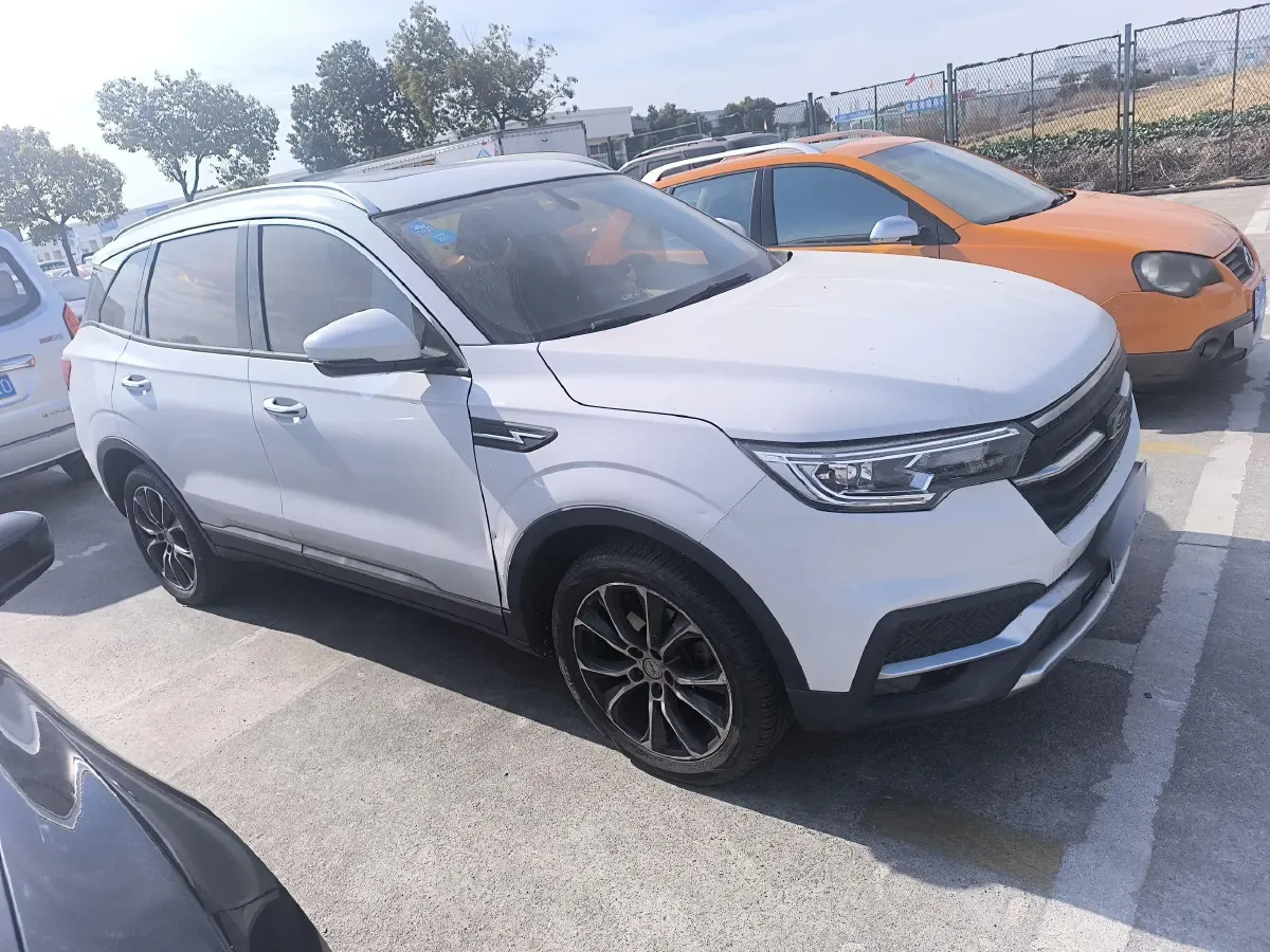2018 Zotye T500 1.5T 156HP L4 6AT,autocango,china used car exporter,china ev exporter,chinese used car exporter,chinese used ev exporter