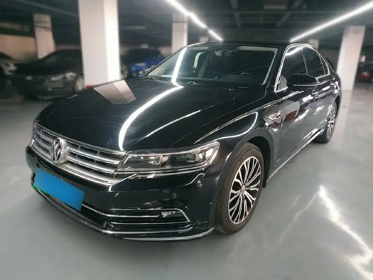 2019 Volkswagen Phideon 2.0T 224HP L4 7DCT