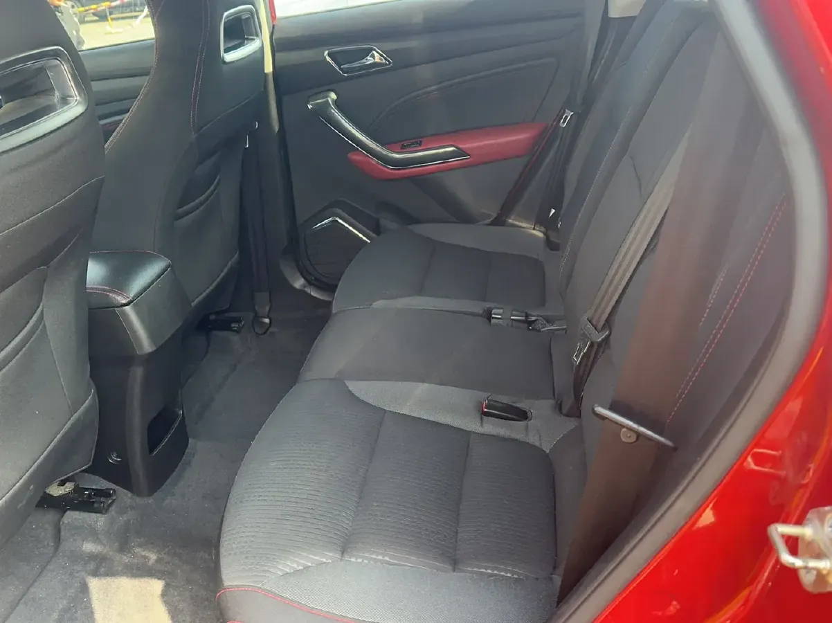 2017 Leopaard CS9 1.5L 113HP L4 5MT,autocango,china used car exporter,china ev exporter,chinese used car exporter,chinese used ev exporter