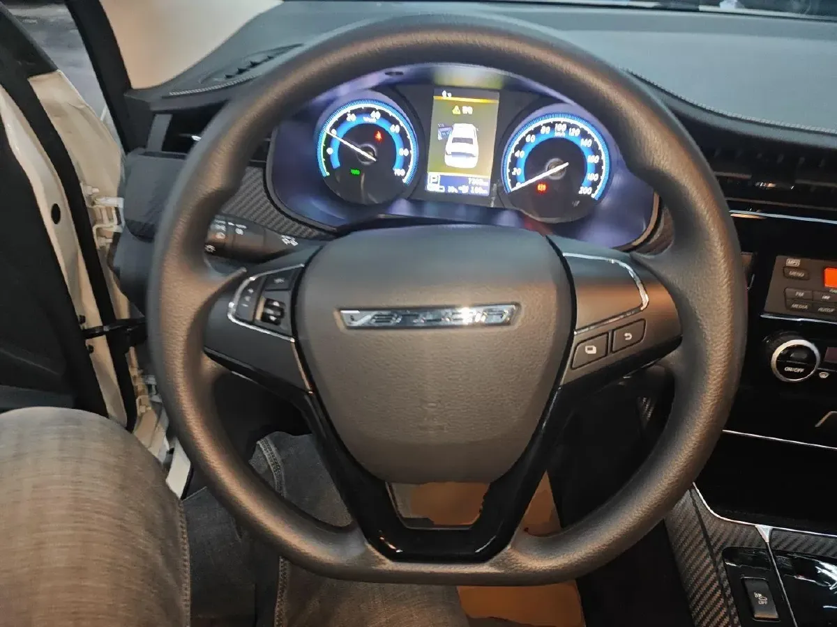 2023 Venucia D60 EV BEV 47KWH,autocango,china used car exporter,china ev exporter,chinese used car exporter,chinese used ev exporter