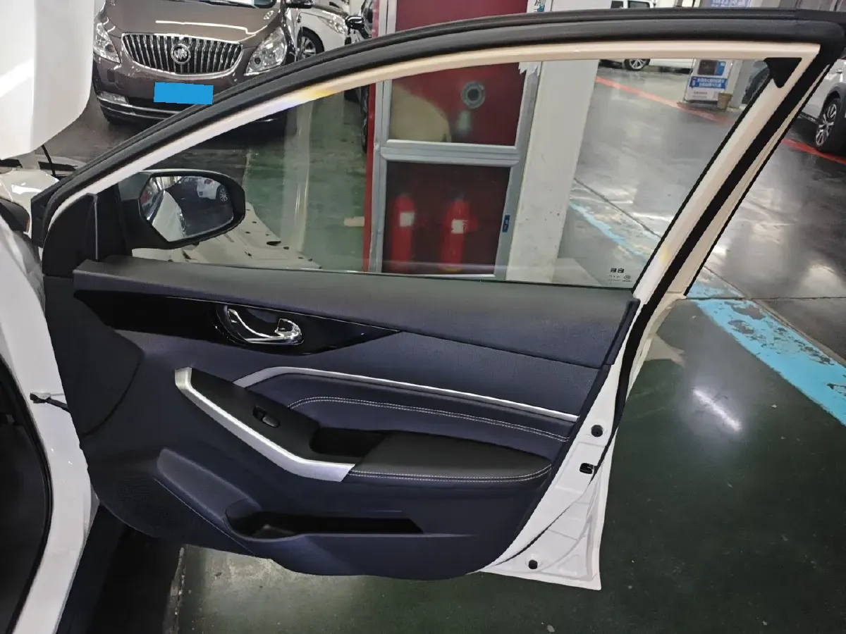 2023 Venucia D60 EV BEV 47KWH,autocango,china used car exporter,china ev exporter,chinese used car exporter,chinese used ev exporter