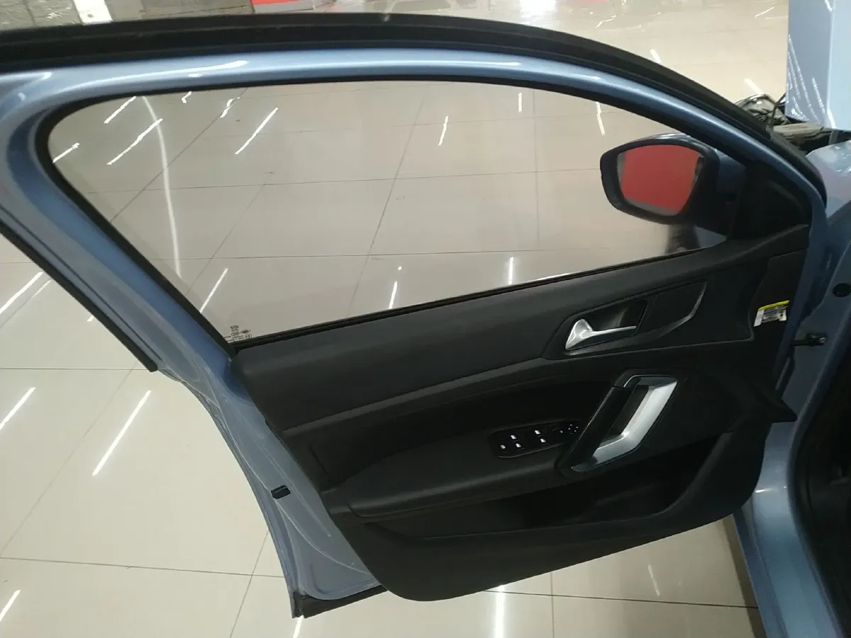 2015 Peugeot 308S 1.6T 167HP L4 6AT,autocango,china used car exporter,china ev exporter,chinese used car exporter,chinese used ev exporter