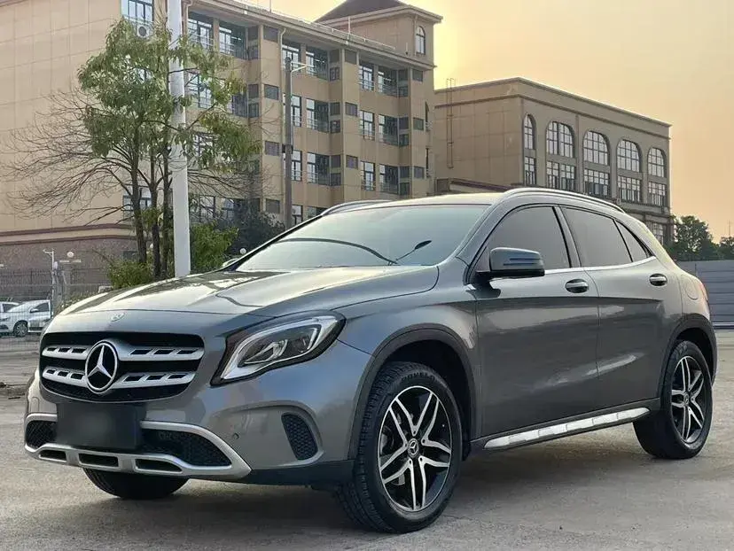 2017 Mercedes-Benz GLA Class 1.6T 156HP L4 7DCT