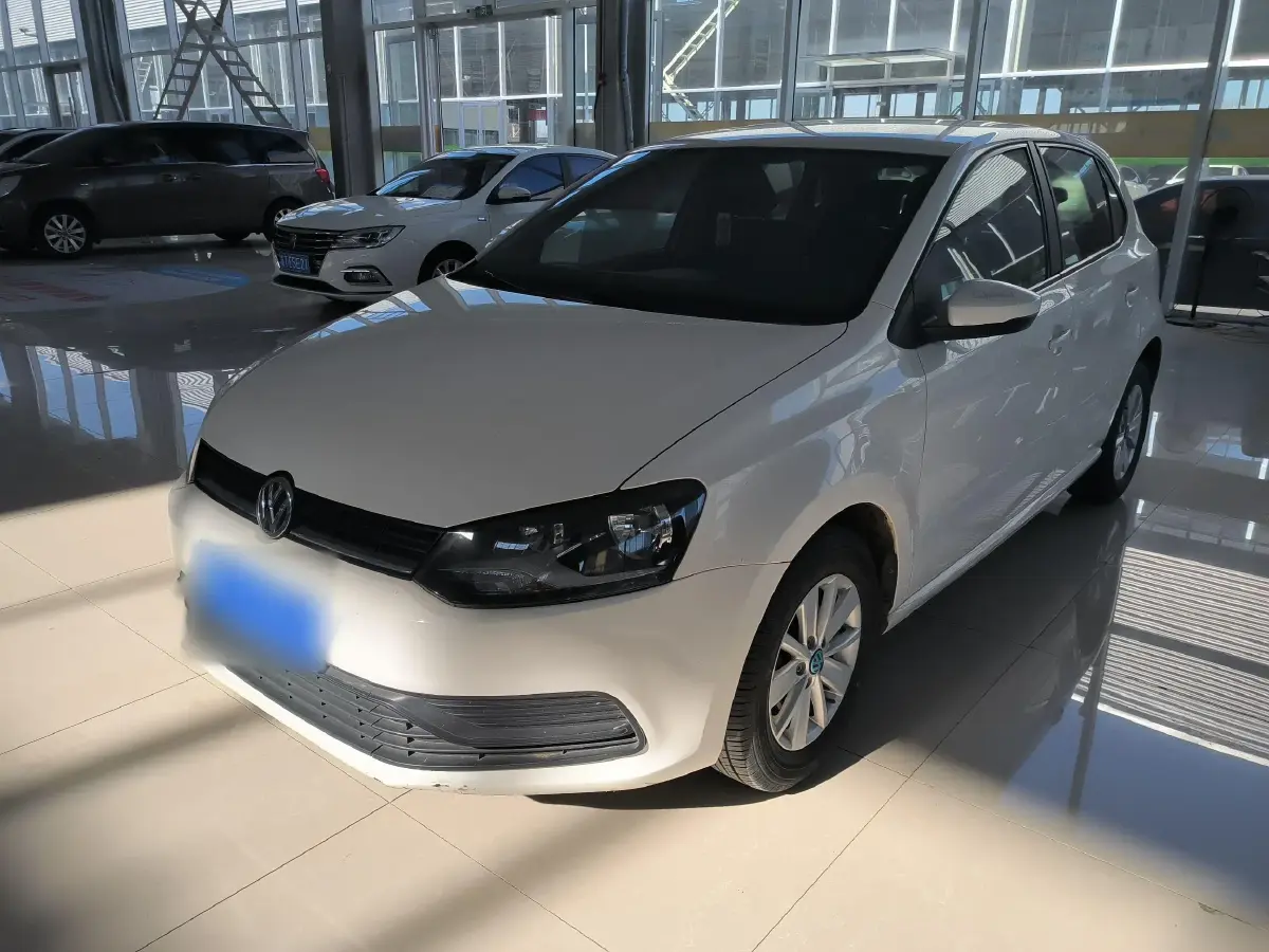2016 Volkswagen Polo 1.4L 90HP L4 5MT