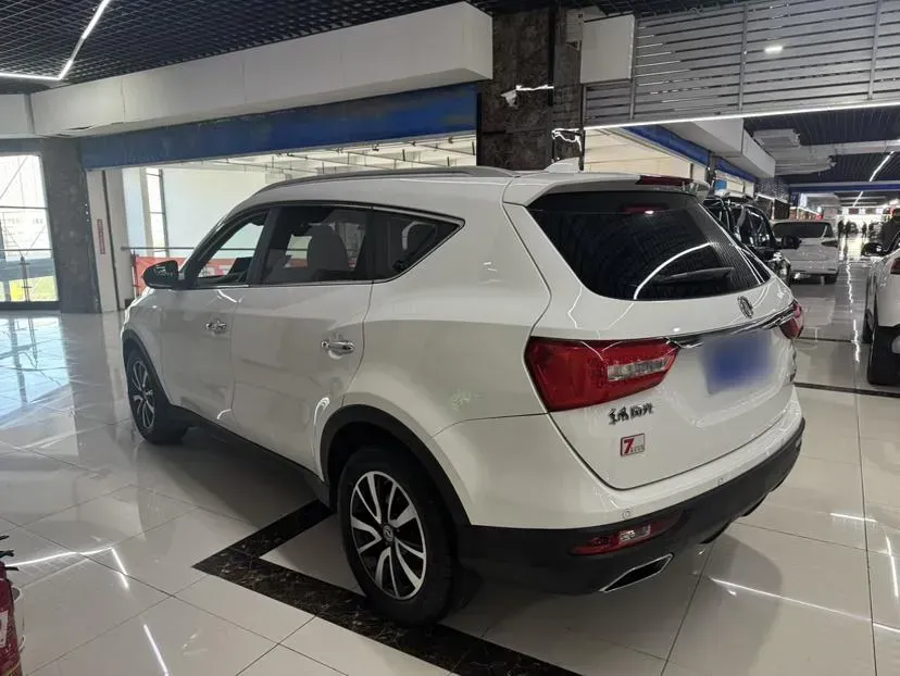 2017 DongFeng Fengon Fengon 580 1.5T 150HP L4 6MT,autocango,china used car exporter,china ev exporter,chinese used car exporter,chinese used ev exporter