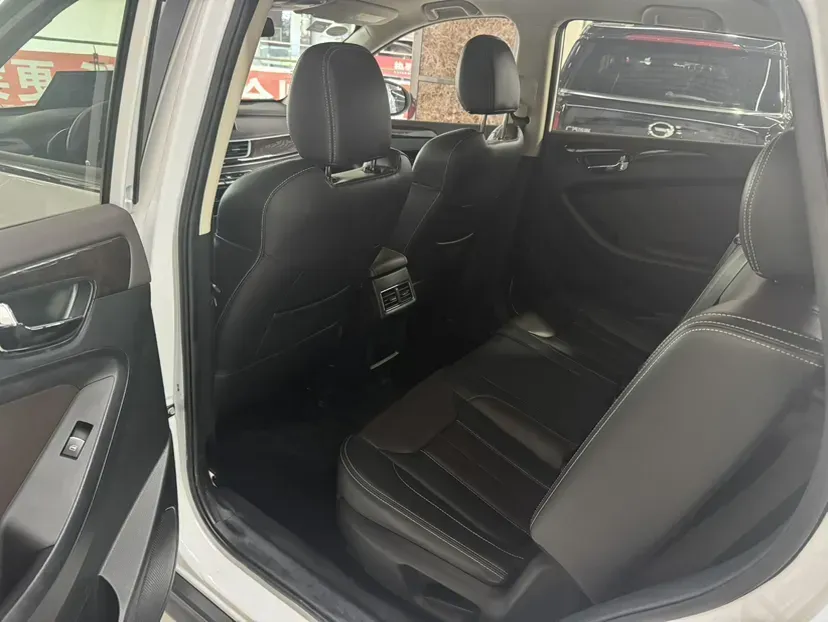 2017 DongFeng Fengon Fengon 580 1.5T 150HP L4 6MT,autocango,china used car exporter,china ev exporter,chinese used car exporter,chinese used ev exporter