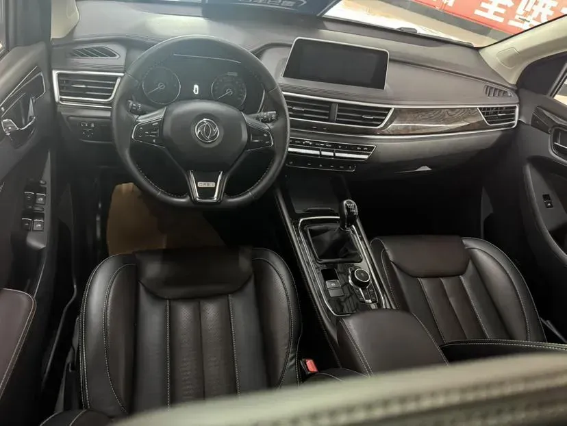 2017 DongFeng Fengon Fengon 580 1.5T 150HP L4 6MT,autocango,china used car exporter,china ev exporter,chinese used car exporter,chinese used ev exporter