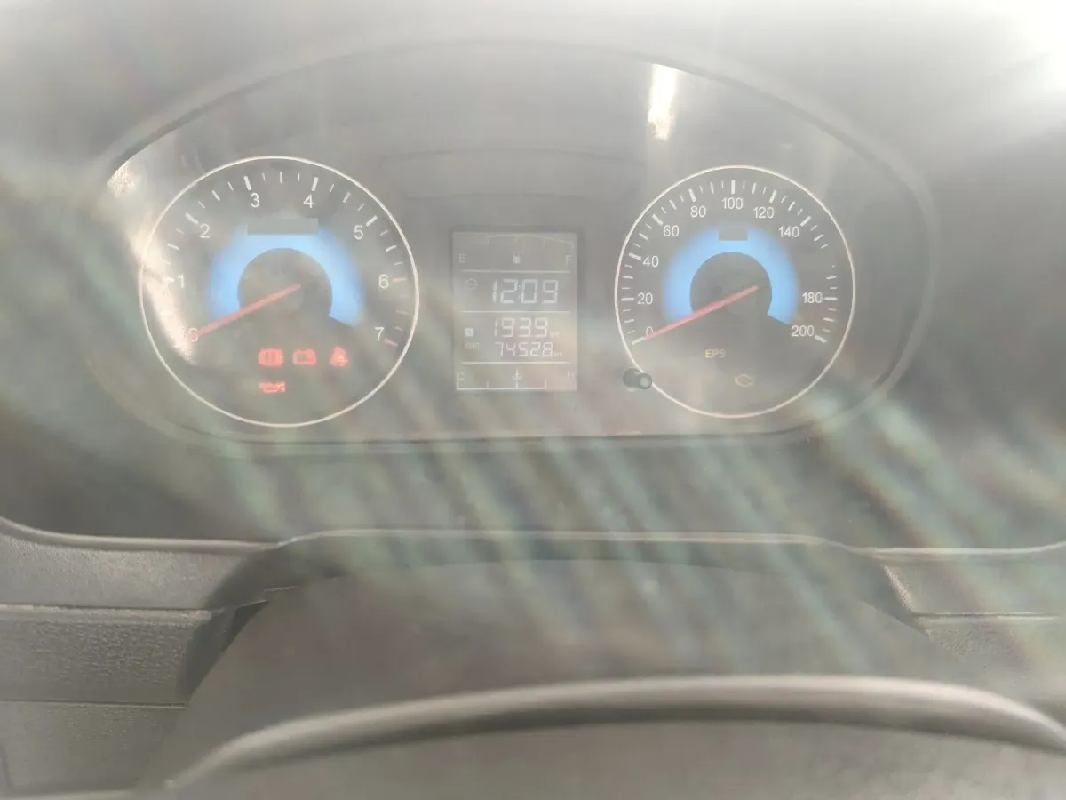 2019 DongFeng Fengon Fengon 330 1.5L 116HP L4 5MT,autocango,china used car exporter,china ev exporter,chinese used car exporter,chinese used ev exporter