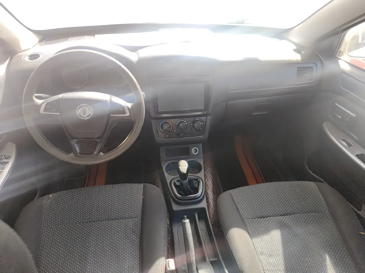 2019 DongFeng Fengon Fengon 330 1.5L 116HP L4 5MT,autocango,china used car exporter,china ev exporter,chinese used car exporter,chinese used ev exporter