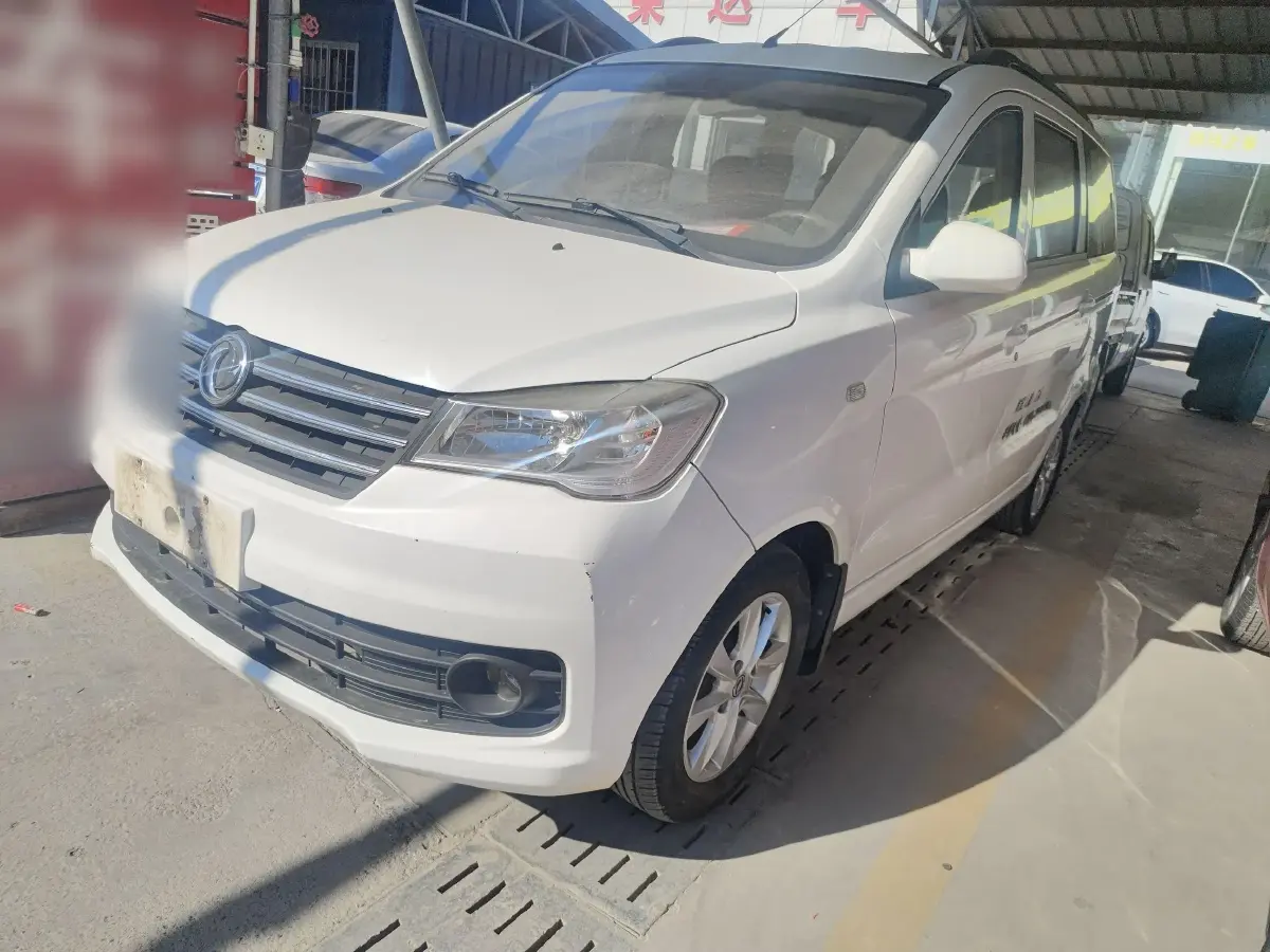 2019 DongFeng Fengon Fengon 330 1.5L 116HP L4 5MT