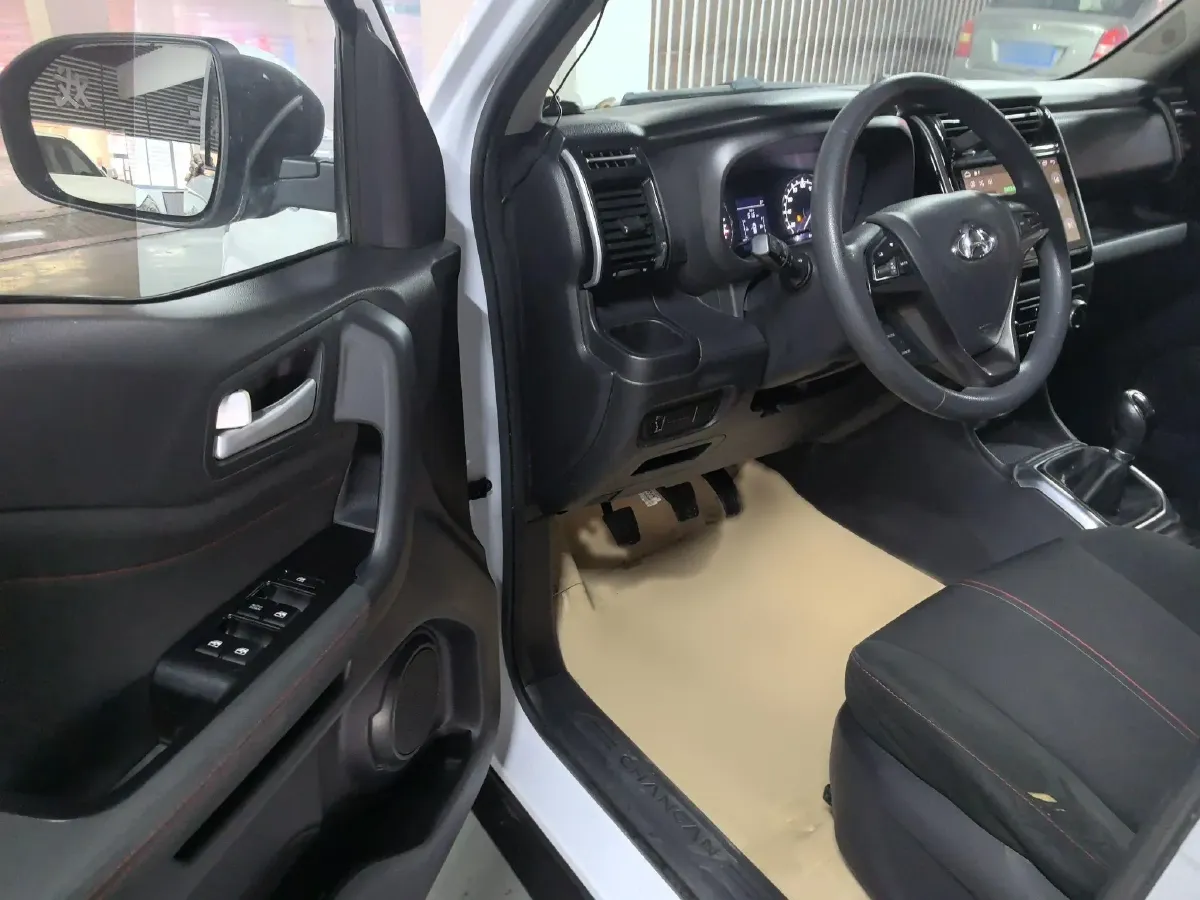 2018 ChangAn Oshan X70A 1.5L 107HP L4 5MT,autocango,china used car exporter,china ev exporter,chinese used car exporter,chinese used ev exporter