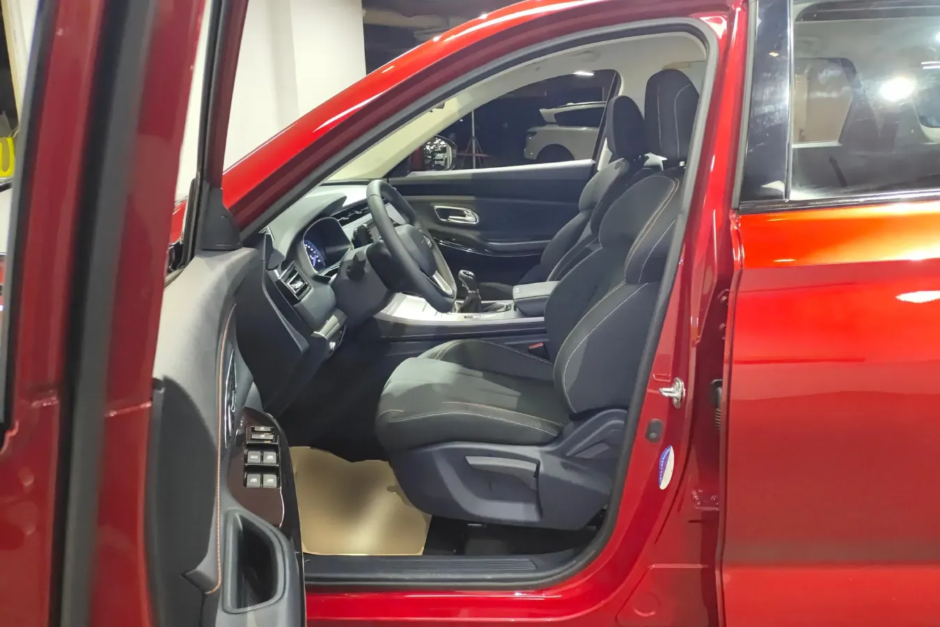 2020 ChangAn Oshan X7 1.5T 178HP L4 6MT,autocango,china used car exporter,china ev exporter,chinese used car exporter,chinese used ev exporter