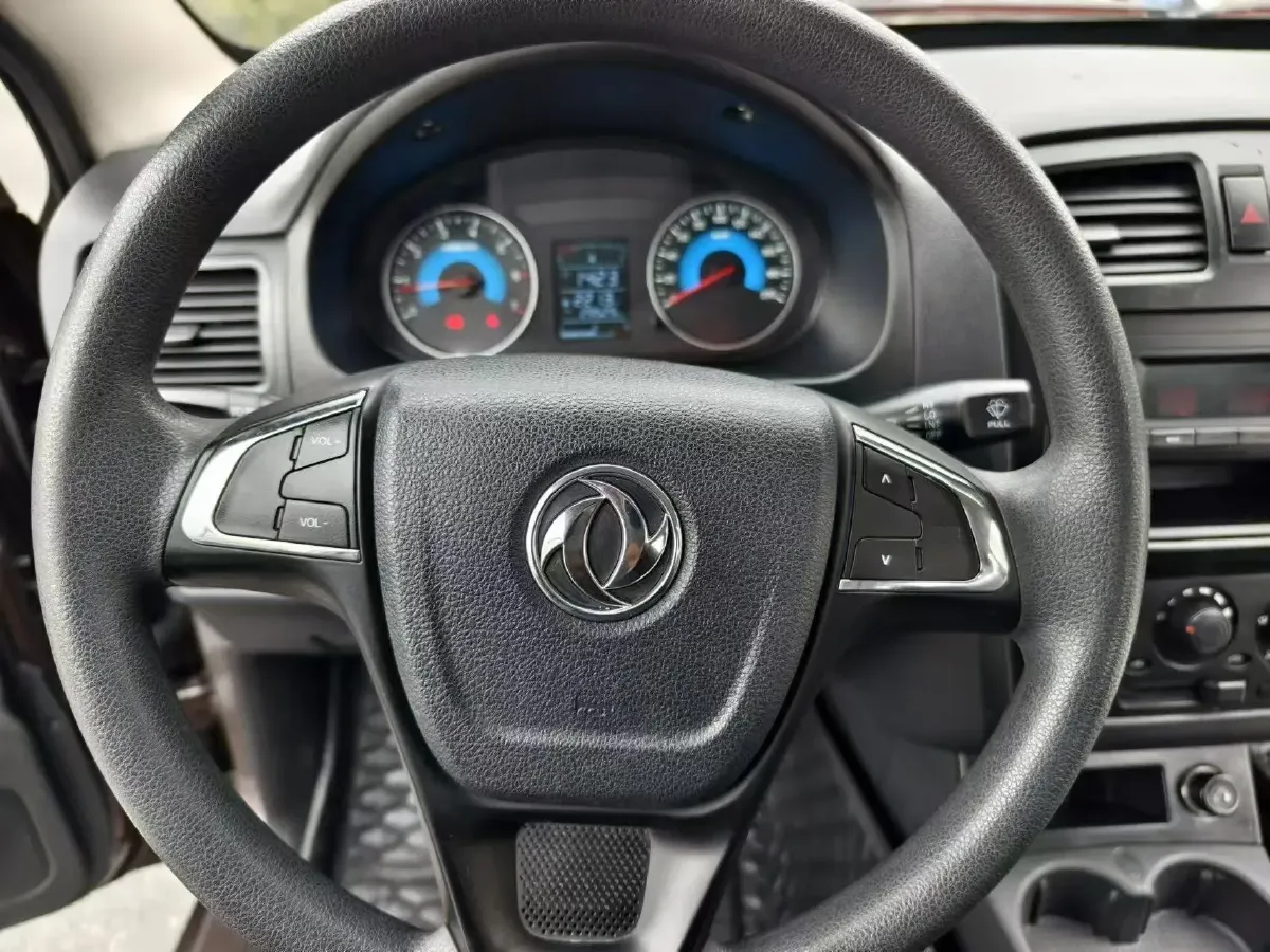 2019 DongFeng Fengon Fengon 330 1.5L 116HP L4 5MT,autocango,china used car exporter,china ev exporter,chinese used car exporter,chinese used ev exporter