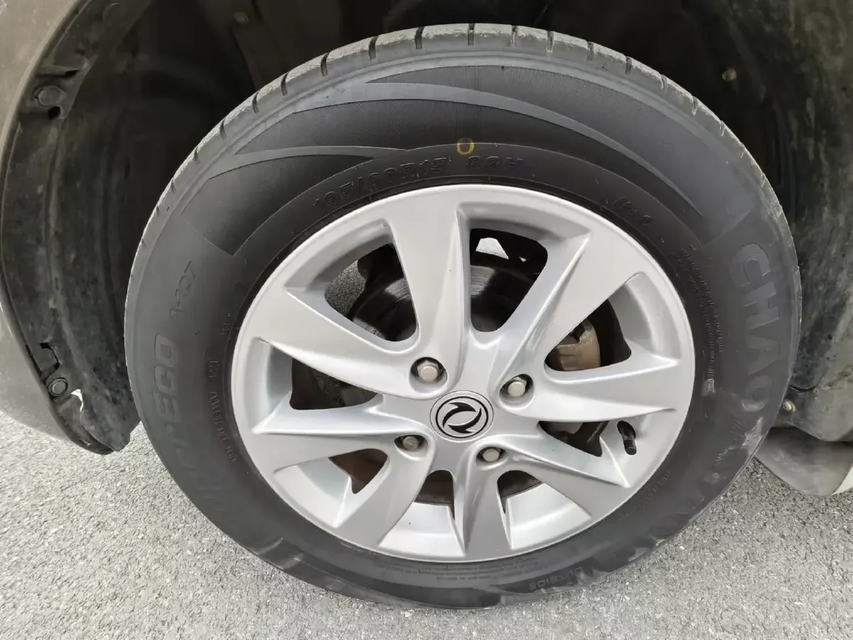 2019 DongFeng Fengon Fengon 330 1.5L 116HP L4 5MT,autocango,china used car exporter,china ev exporter,chinese used car exporter,chinese used ev exporter