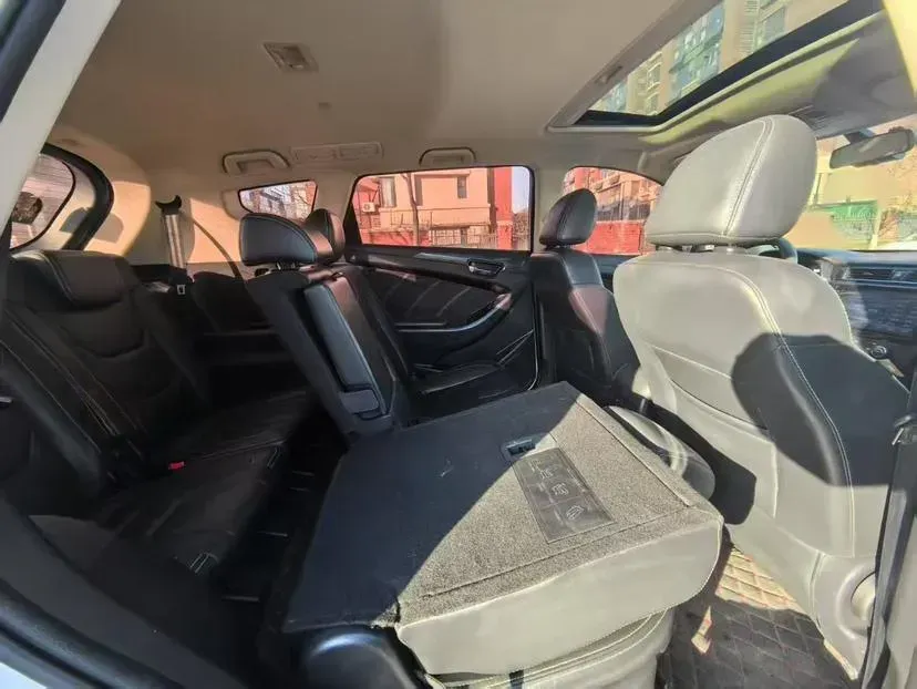 2017 DongFeng Fengon Fengon 580 1.5T 150HP L4 CVT,autocango,china used car exporter,china ev exporter,chinese used car exporter,chinese used ev exporter