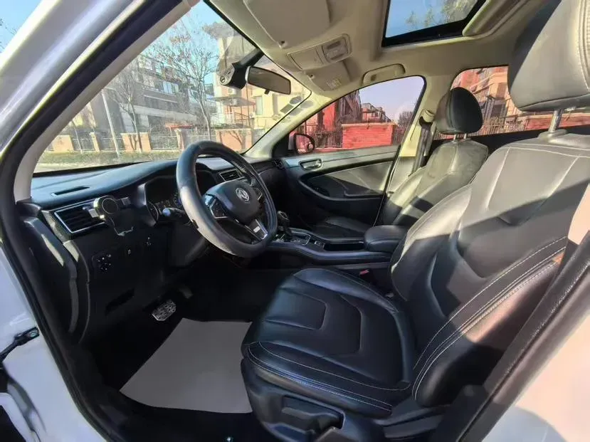 2017 DongFeng Fengon Fengon 580 1.5T 150HP L4 CVT,autocango,china used car exporter,china ev exporter,chinese used car exporter,chinese used ev exporter