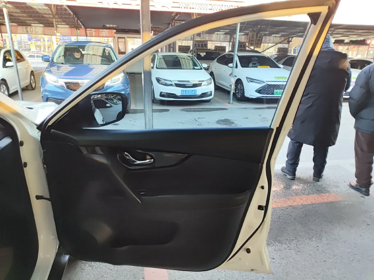 2019 Nissan X-Trail 2.0L 154HP L4 CVT,autocango,china used car exporter,china ev exporter,chinese used car exporter,chinese used ev exporter