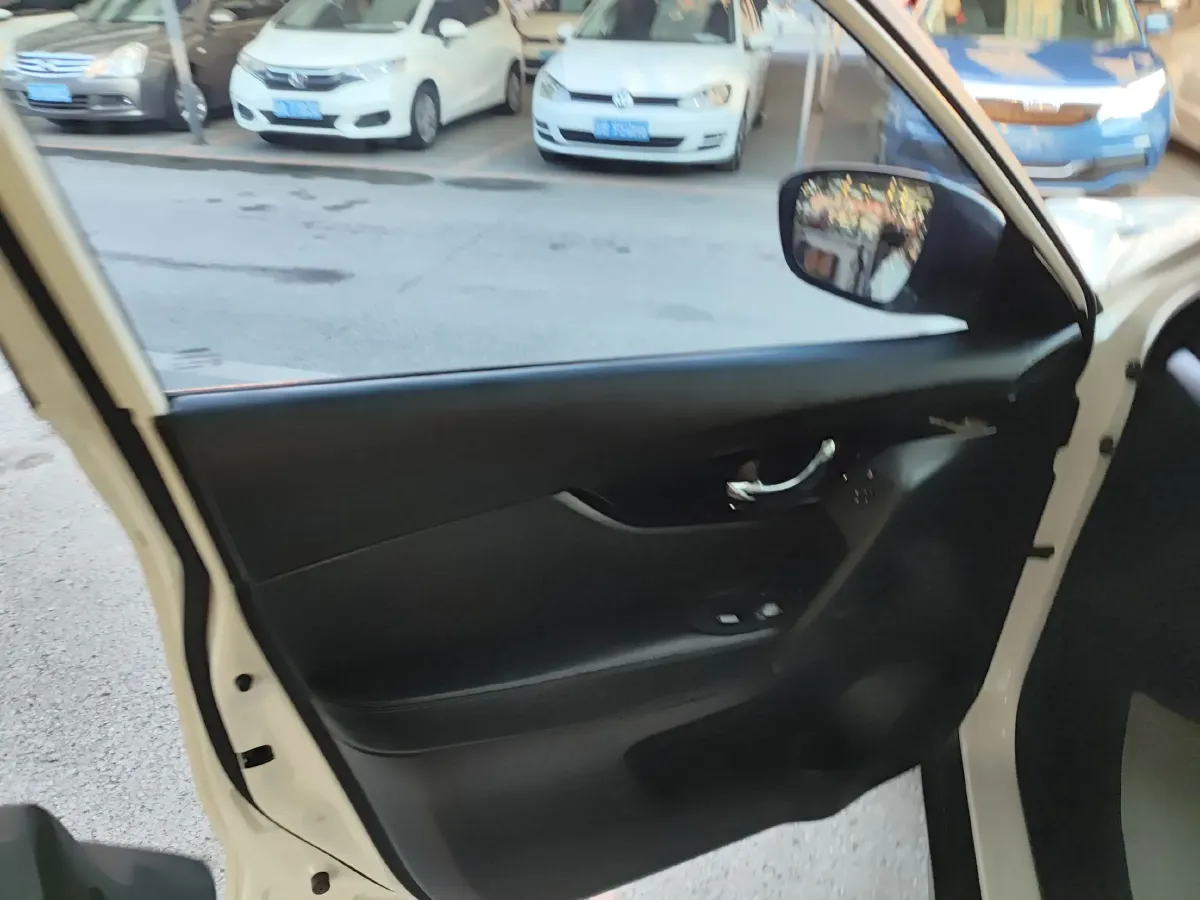 2019 Nissan X-Trail 2.0L 154HP L4 CVT,autocango,china used car exporter,china ev exporter,chinese used car exporter,chinese used ev exporter