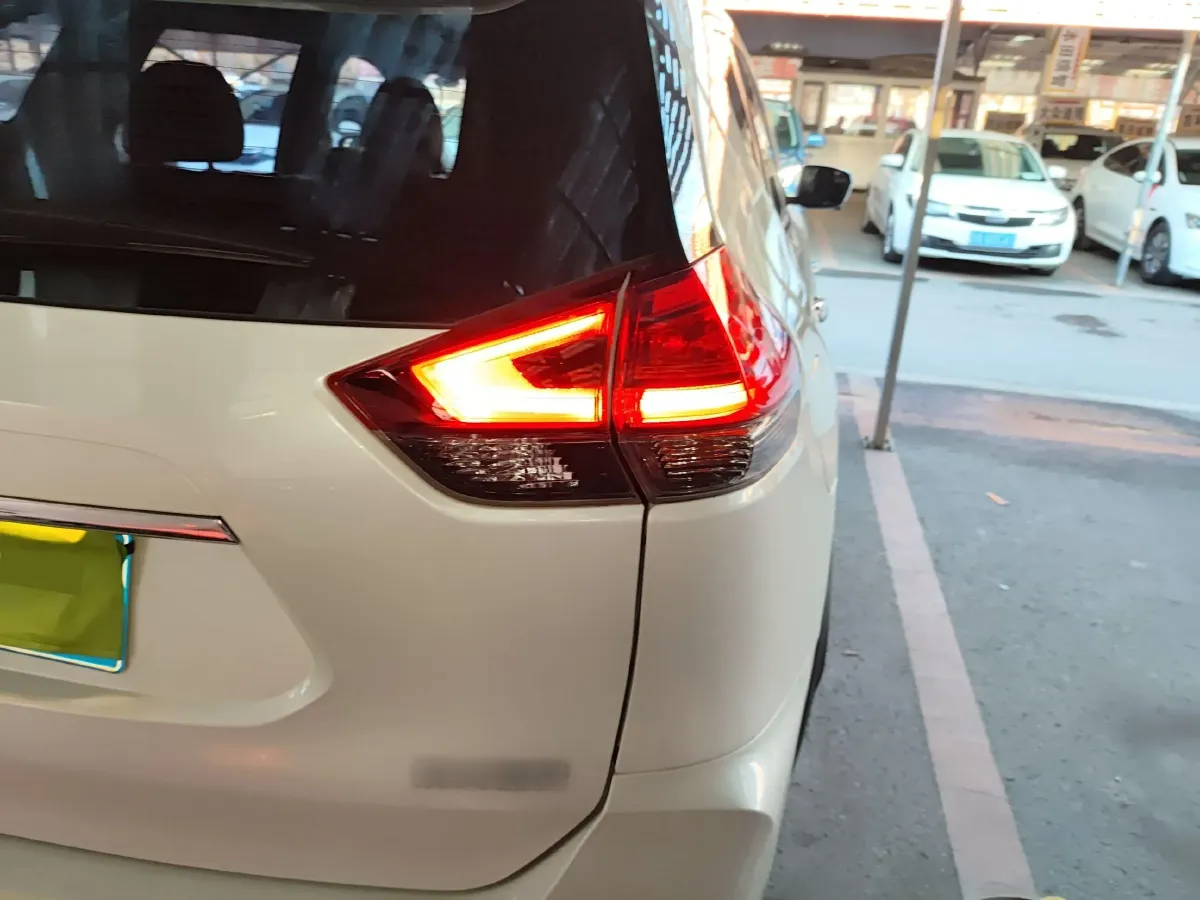 2019 Nissan X-Trail 2.0L 154HP L4 CVT,autocango,china used car exporter,china ev exporter,chinese used car exporter,chinese used ev exporter