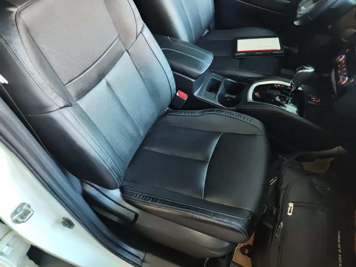 2019 Nissan X-Trail 2.0L 154HP L4 CVT,autocango,china used car exporter,china ev exporter,chinese used car exporter,chinese used ev exporter