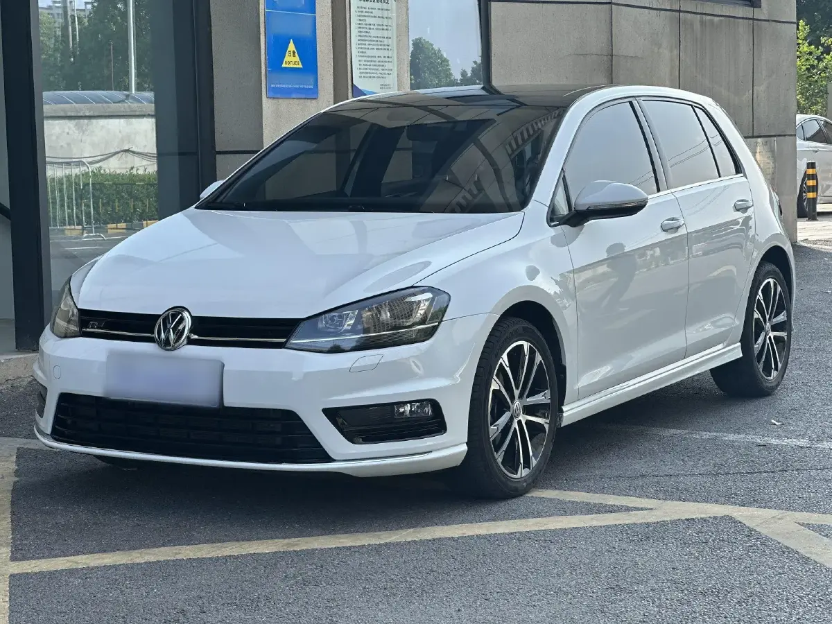 2017 Volkswagen Golf 1.4T 150HP L4 7DCT