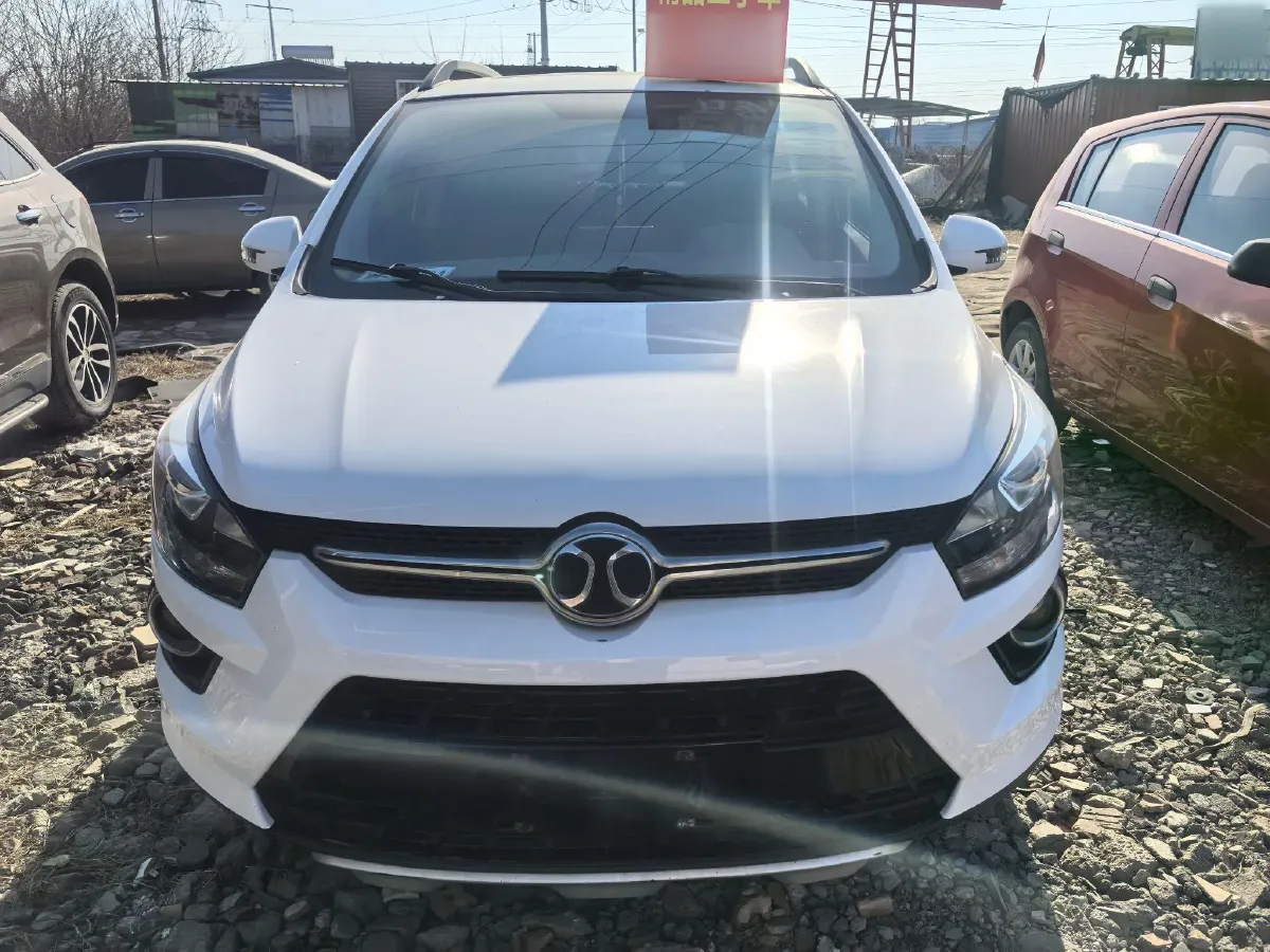 2015 BeiJing Auto Senova X25 1.5L 116HP L4 5MT,autocango,china used car exporter,china ev exporter,chinese used car exporter,chinese used ev exporter