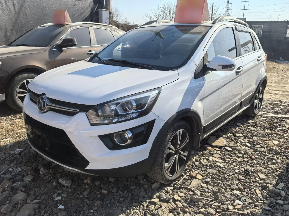 2015 BeiJing Auto Senova X25 1.5L 116HP L4 5MT,autocango,china used car exporter,china ev exporter,chinese used car exporter,chinese used ev exporter
