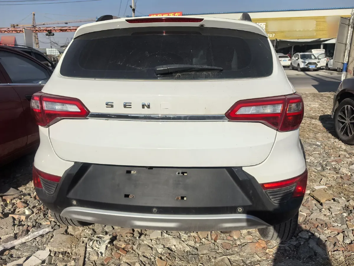 2015 BeiJing Auto Senova X25 1.5L 116HP L4 5MT,autocango,china used car exporter,china ev exporter,chinese used car exporter,chinese used ev exporter