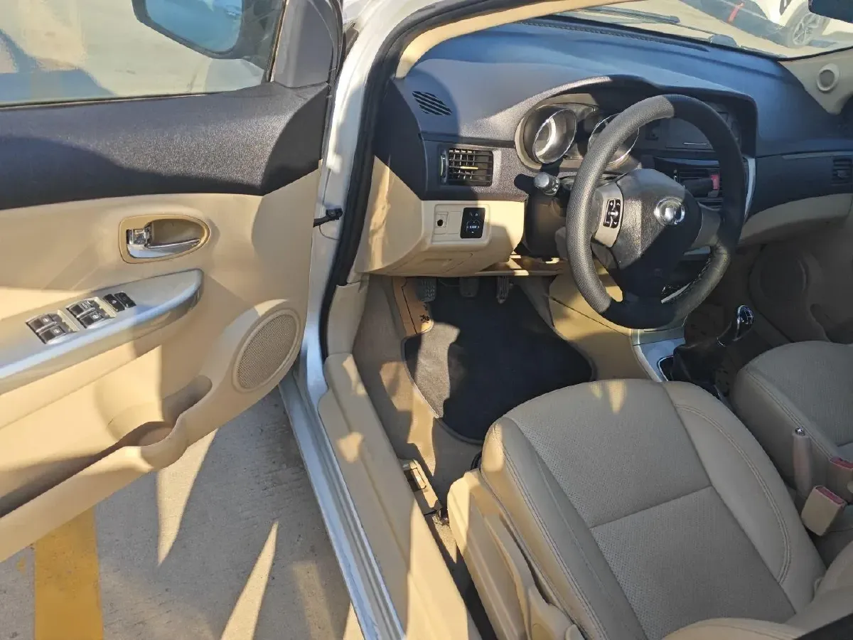 2013 Great Wall C30 1.5L 106HP L4 5MT,autocango,china used car exporter,china ev exporter,chinese used car exporter,chinese used ev exporter