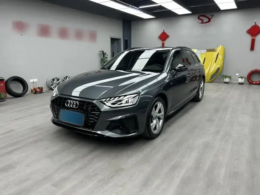 2023 Audi A4 2.0T 204HP L4 7DCT