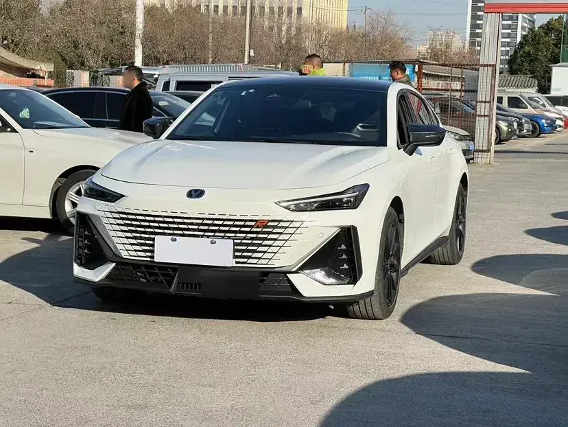 2023 ChangAn UNI-V 1.5T 188HP L4 7DCT