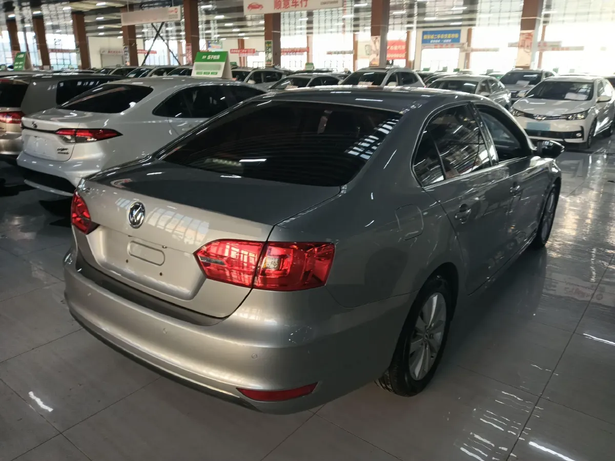 2014 Volkswagen Sagitar 1.6L 105HP L4 5MT,autocango,china used car exporter,china ev exporter,chinese used car exporter,chinese used ev exporter