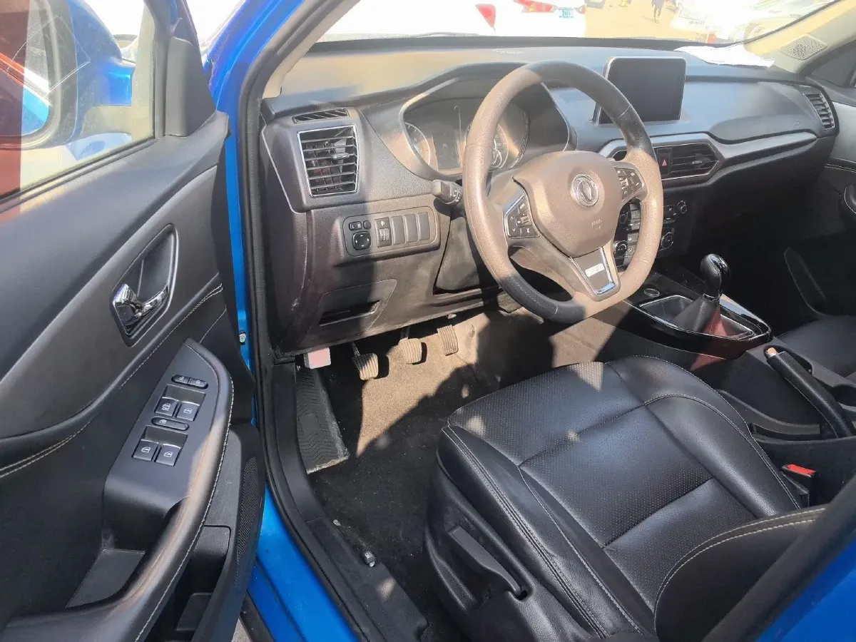 2018 DongFeng Fengon Fengon S560 1.8L 139HP L4 5MT,autocango,china used car exporter,china ev exporter,chinese used car exporter,chinese used ev exporter