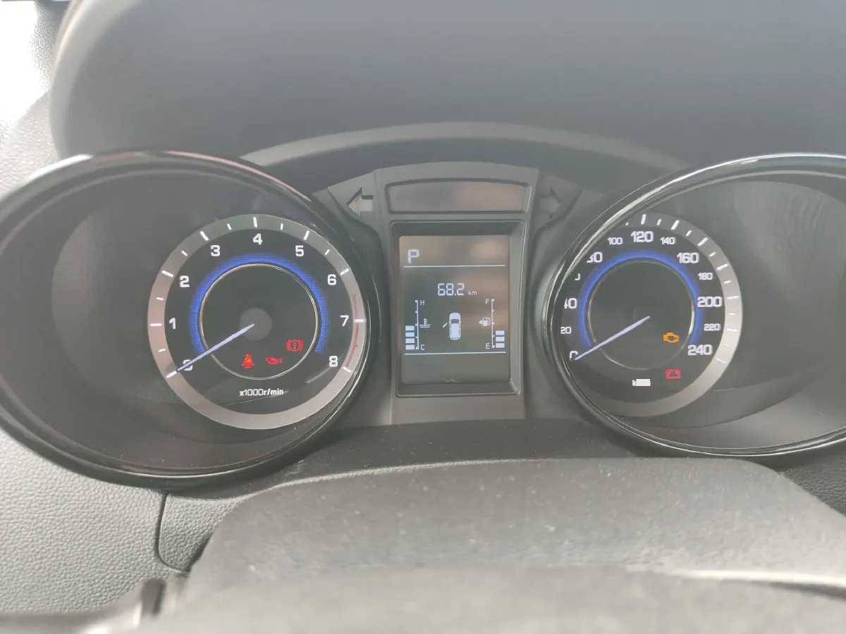 2016 ChangAn CS15 1.5L 107HP L4 5DCT,autocango,china used car exporter,china ev exporter,chinese used car exporter,chinese used ev exporter